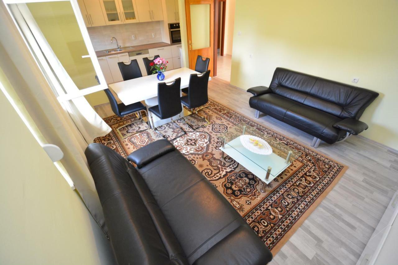 Apartman Susic Apartment Policnik Bagian luar foto