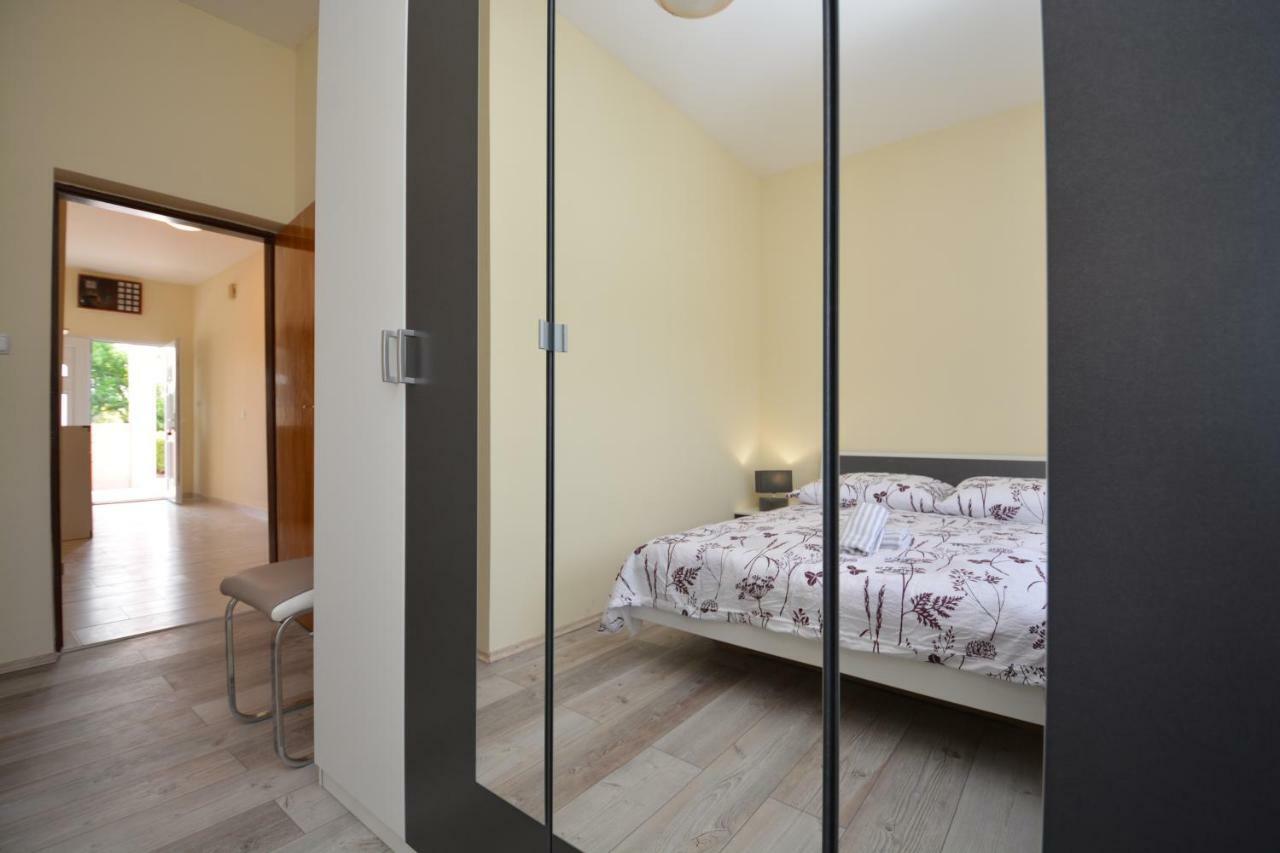 Apartman Susic Apartment Policnik Bagian luar foto