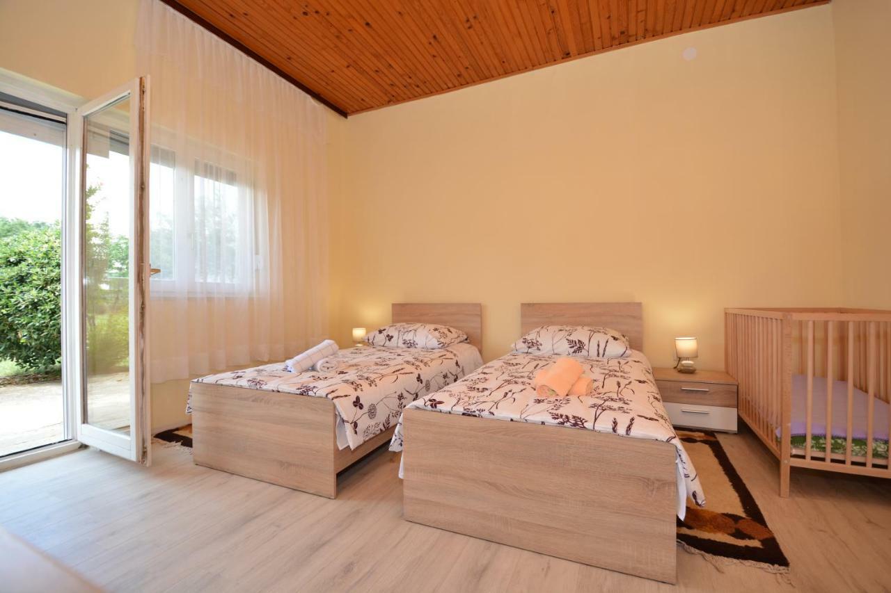 Apartman Susic Apartment Policnik Bagian luar foto
